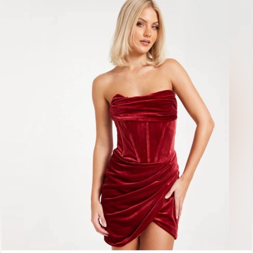 NWT BARDOT Claudette Red Velvet Strapless Mini Dress Sz M Party Cocktail Holiday